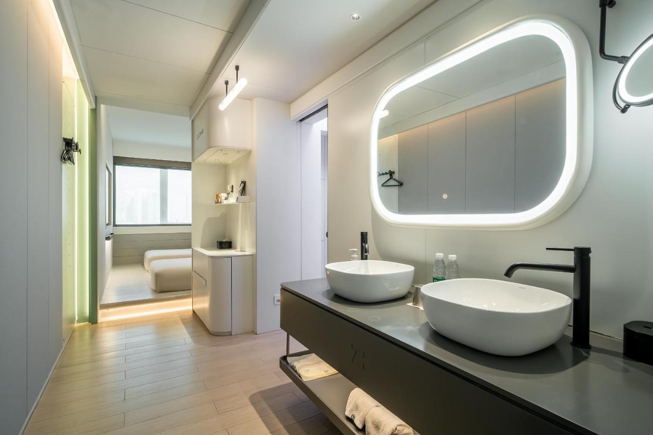 Atour X Huaihai Middle Road 4*